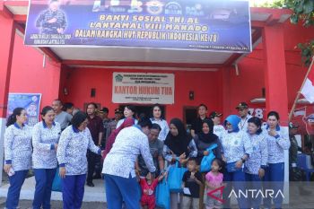 Lantamal Manado dan PLN wujudkan kepedulian kesehatan-lingkungan di Sulut