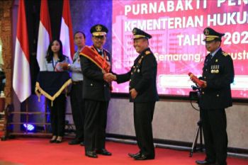 Plt. Kemenkumham Jateng wisuda 12 orang purnabakti
