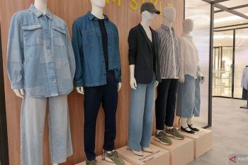 Marks &amp; Spencer hadirkan koleksi denim terbaru untuk segala usia