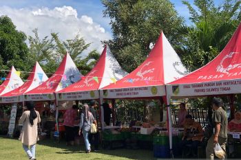 Pemprov Sulteng bantu pelaku usaha pasarkan produk pertanian lewat Pasar Tani