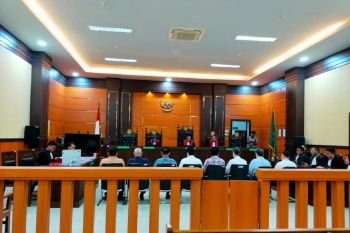 Delapan terdakwa korupsi pembangunan RSUD Pasaman Barat dituntut lima tahun penjara