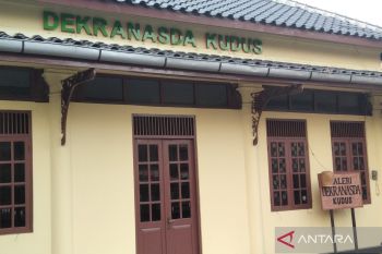 Dekranasda Kudus jadi pusat oleh-oleh
