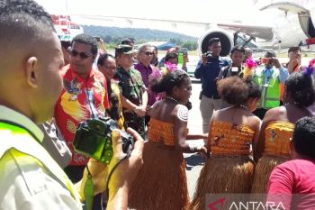 Bupati Herry: Tambahan penerbangan ke Biak dukung Sail Teluk Cenderawasih