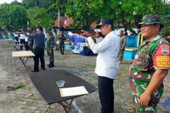 Warga pulau di Kota Batam meriahkan HUT RI dengan permainan rakyat