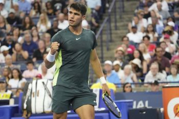 Petenis Alcaraz berjalan mulus