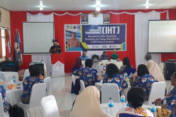 SMAN 2 Jayapura tingkatkan kompetensi tenaga pendidik
