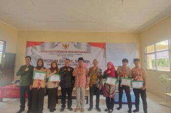 Ketua DPRD Lampung lakukan sosialisasi ideologi Pancasila di SMA 1 Way seputih