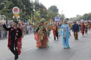 5.000 peserta ikuti pawai pembangunan di Batam sambut HUT RI