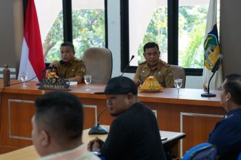 Pemkot Palu sosialisasikan pembatasan kemasan kepada pelaku usah