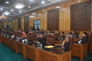 Perubahan komposisi Fraksi DPRD Bengkalis, PAN diterima Golkar Ditunda