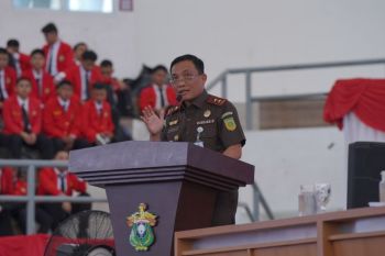 Kajati Sulsel membekali mahasiswa baru Unhas budaya antikorupsi
