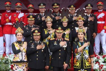 Irjen Daniel Adityajaya berziarah ke Taman Makam Pahlawan Tanjung Selor