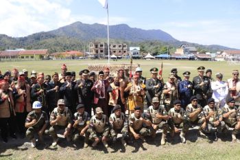 Gubernur harapkan tokoh adat bersinergi membangun daerah