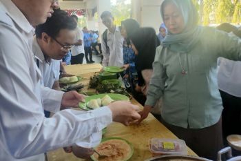 Peringati HUT Kemerdekaan Indonesia ditandai makan bersama kuliner khas daerah