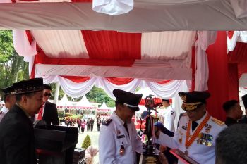 Pemprov Sulteng berikan penghargaan kecamatan terbaik pada HUT RI