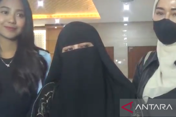 Umi Pipik laporkan YouTuber Oklin Fia