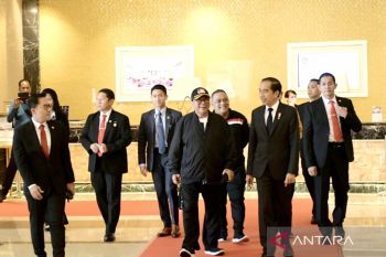 Presiden Jokowi dan Ketua Umum Hanura bertemu di Medan