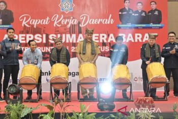 Gubernur Sumbar minta Apersi komitmen sediakan rumah murah laik huni