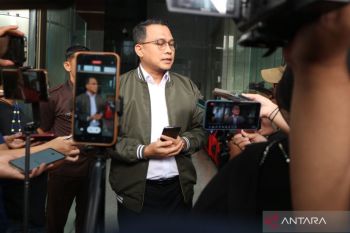 KPK tetapkan tiga tersangka korupsi sistem proteksi TKI di Kementerian Tenaga Kerja