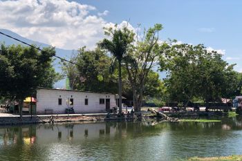 Tanggul Nosarara kerap dijadikan tempat "mojok" muda-mudi