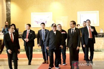 Kemarin, Presiden Jokowi bertemu OSO dan Puan bertemu Luhut