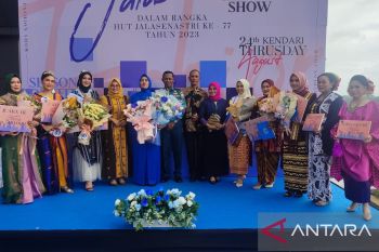Jalasenastri Kota Kendari lestarikan tenunan khas Sultra lewat lomba