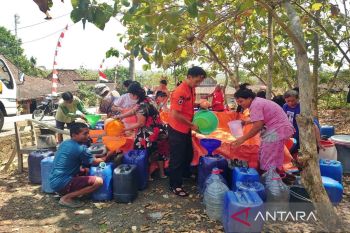 BPBD Boyolali pasok enam tangki air ke desa terdampak  kekeringan