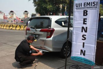 Tilang uji emisi perlu dilakukan secara konsisten untuk kurangi polusi