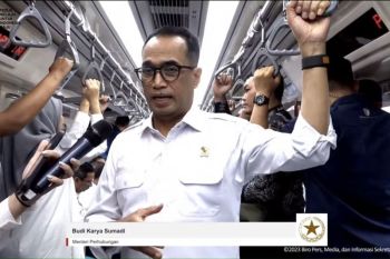 Menhub: LRT Jabodebek 90 persen produk dalam negeri