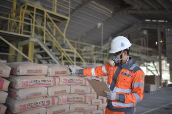 Semen Gresik catat kenaikan laba bersih pada 2023