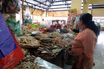 Mataram mulai terapkan pembayaran retribusi pasar non tunai