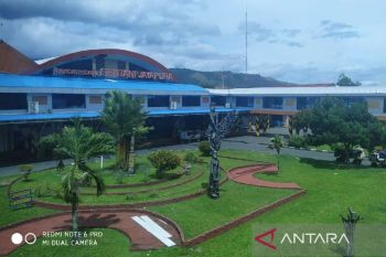 PT Angkasa Pura I Bandara Sentani Jayapura akui aktivitas penumpang turun