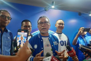 Ketum PAN  tak persoalkan kedekatan Ganjar dan Prabowo di Pekalongan