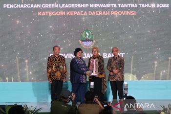 KLHK memberi penghargaan Nirwasita Tatra kepada 42 pemerintahan daerah