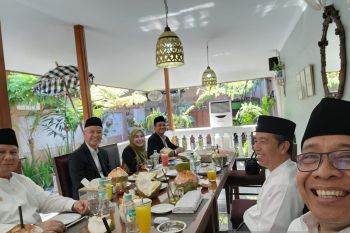 Presiden ajak Ganjar Pranowo dan Prabowo Subianto santap siang bersama