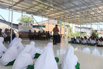 Polres Gowa gelar operasi bina waspada lipu di pesantren