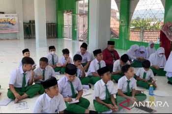 PLN ajak siswa di Gorontalo peduli keselamatan ketenagalistrikan