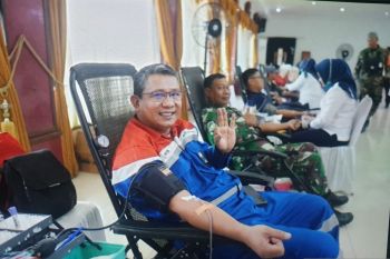 Pekerja Kilang Plaju donor darah antisipasi  kekurangan stok PMI