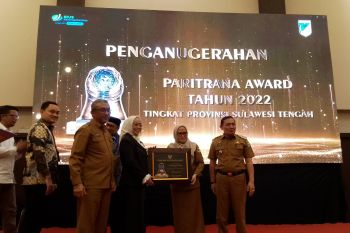 BPJAMSOSTEK dan Pemprov Sulteng serahkan penghargaan Paritrana Award 2022