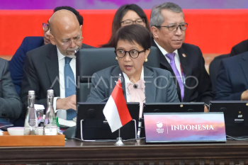 Pembukaan Pertemuan Menteri Luar Negeri ASEAN