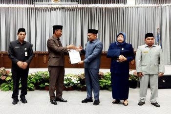 Pemkab Barut serahkan pengantar rancangan APBD perubahan 2023