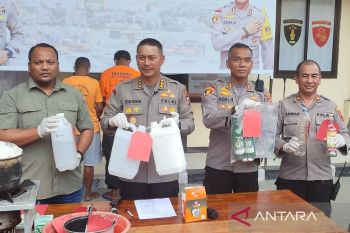 Polisi tetapkan tiga tersangka miras oplosan tewaskan empat orang