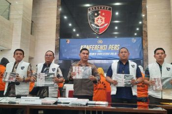 Bareskrim Polri menangkap 11 pelaku judi online auto88 di Bali