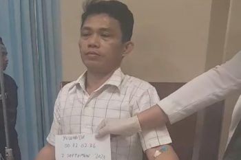 Seorang penjaga malam dibacok oleh geng motor