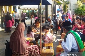 Polresta Bogor rutinkan kegiatan Jumat Barokah dengan berbagi sarapan gratis