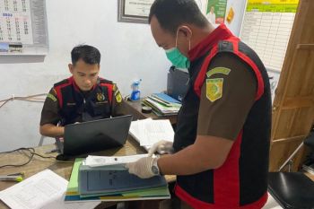 Kejaksaan Ponorogo mencari bukti dugaan pungli