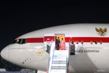 Presiden Jokowi dan Ibu Negara tiba di New Delhi India