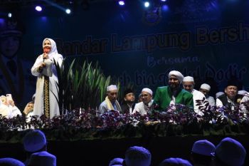 Wali Kota: Bandarlampung Bersholawat ajak warga bersatu padu