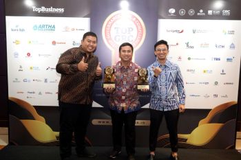 Semen Gresik raih dua penghargaan bergengsi TOP GRC Awards 2023