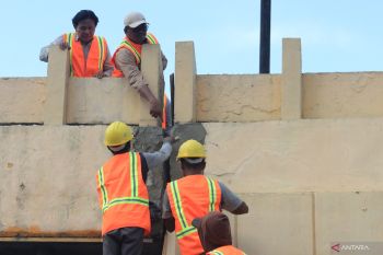 Usai viral, Dinas PUPR Riau perbaiki jembatan layang Pekanbaru yang retak